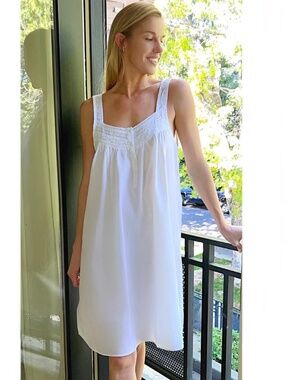 Jacaranda Living White Cotton Nightgown